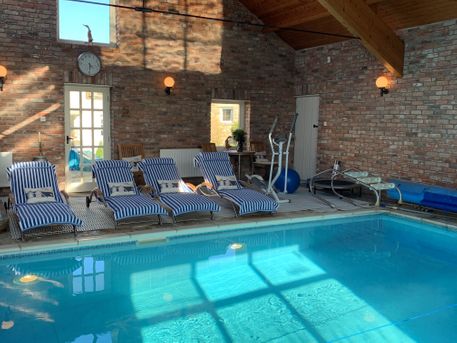 Dabbling Duck Pool | Cottage Holidays in Holmfirth, Yorkshire